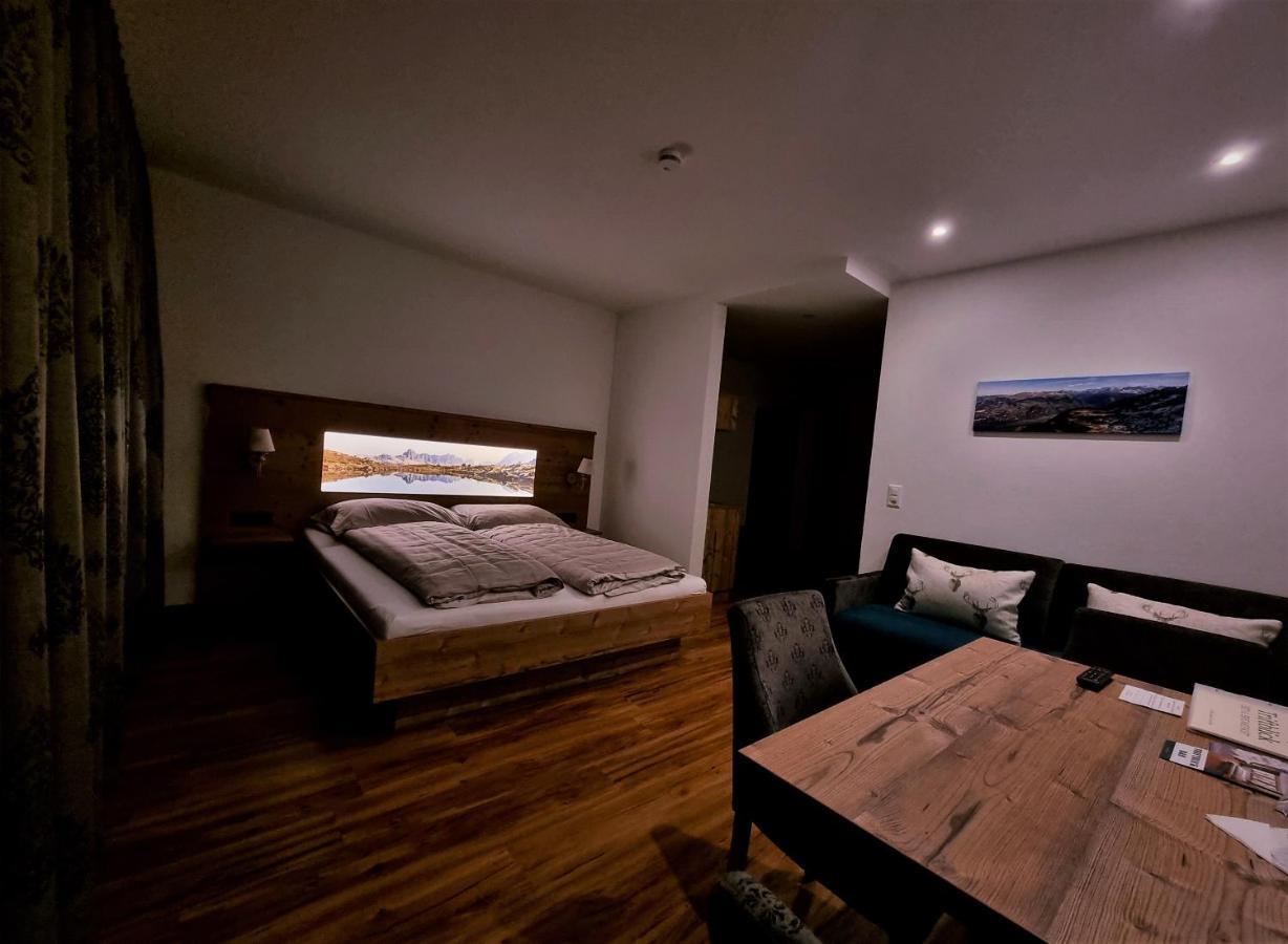 Triftblick Bed and Breakfast Gadmen Eksteriør billede